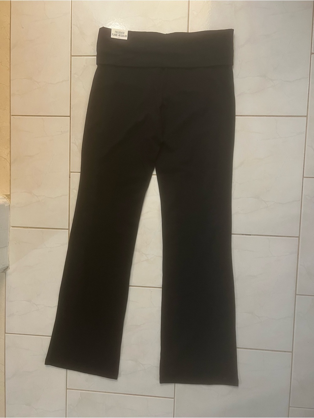 PINK Victoria's Secret Yoga Women’s Black Foldover Flare - Regular Leggings - Picture 2 of 7